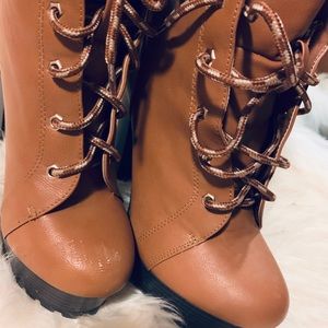 Shoedazzle booties
